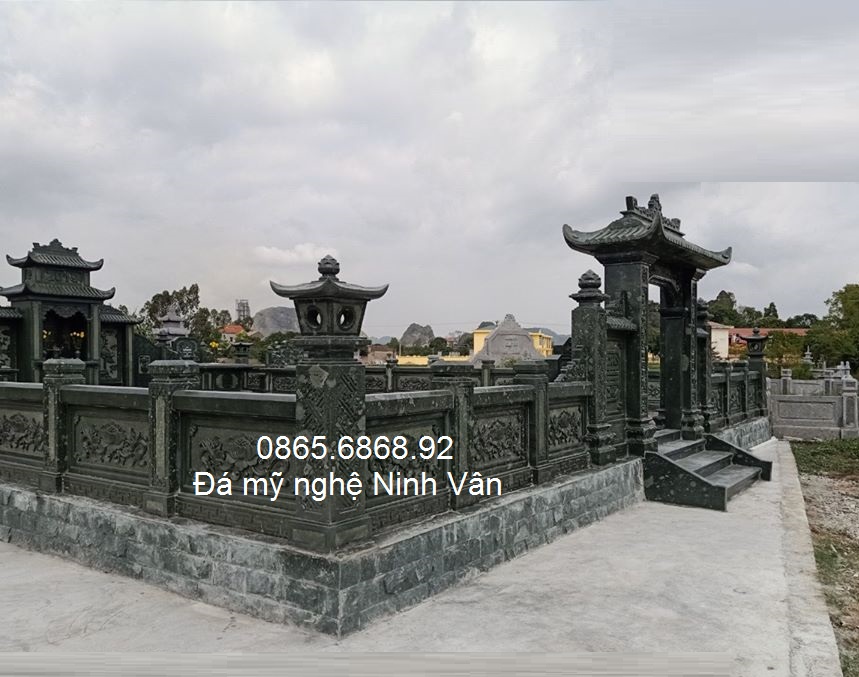 khu lăng mộ đá xanh rêu đẹp