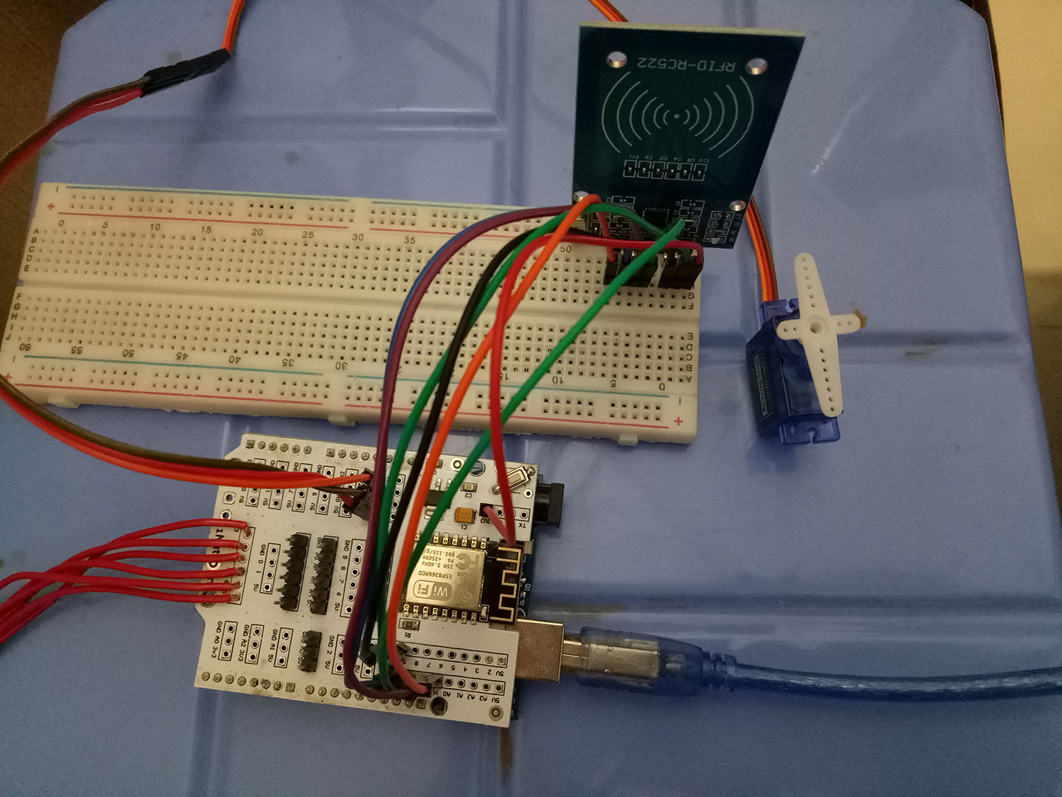 huong-dan-su-dung-inut-cam-bien-voi-module-rfid-mfrc-522-va-servo-qua-internet-v