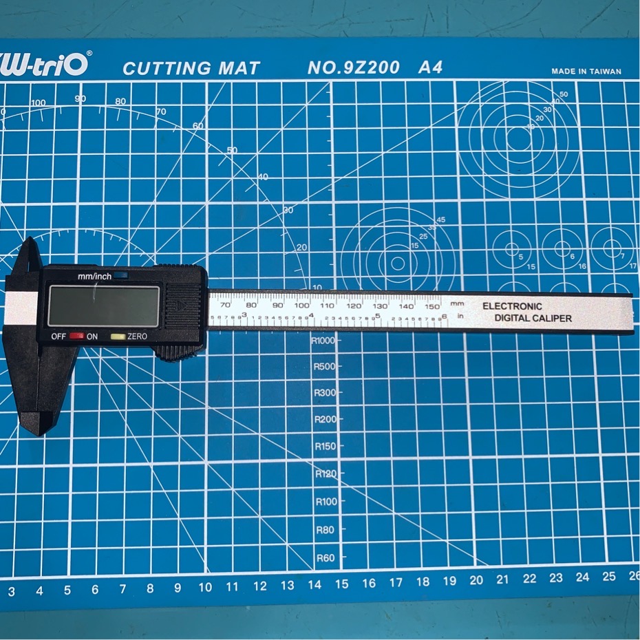 Thước kẹp điện tử 150mm bằng nhựa Cacbon