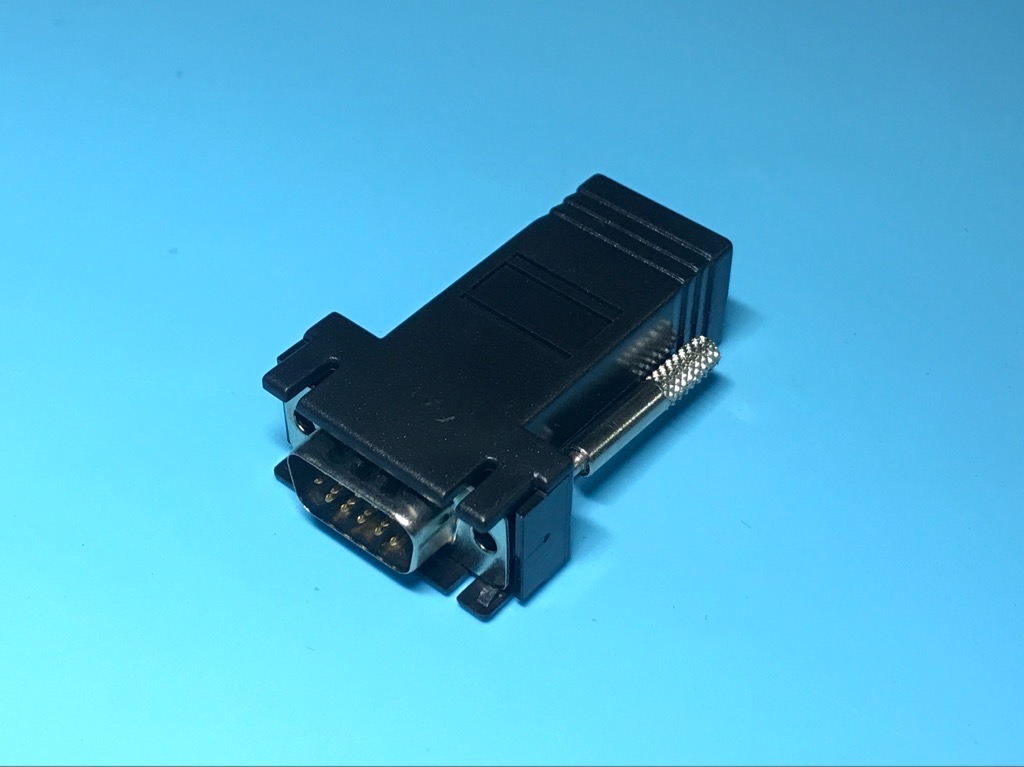 Đầu nối VGA với đầu mạng RJ45