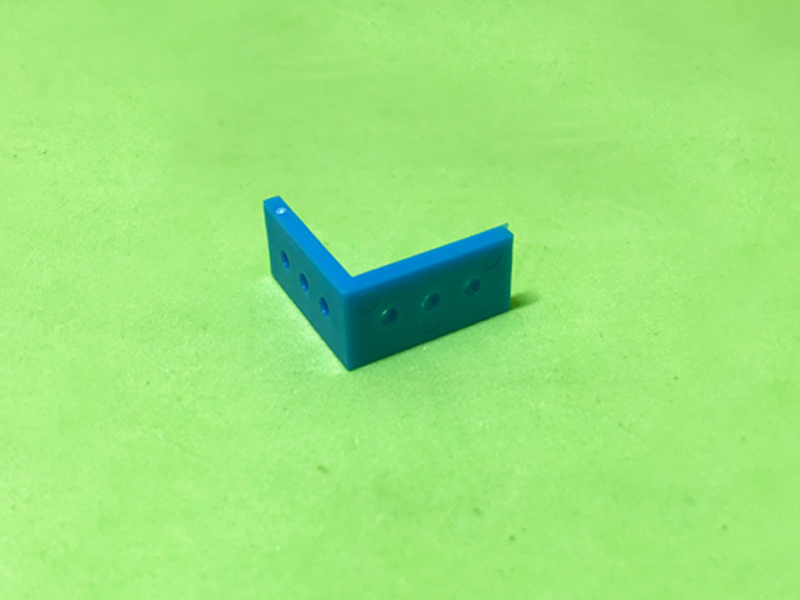 Mã nhựa L 20x20mm lỗ 2mm