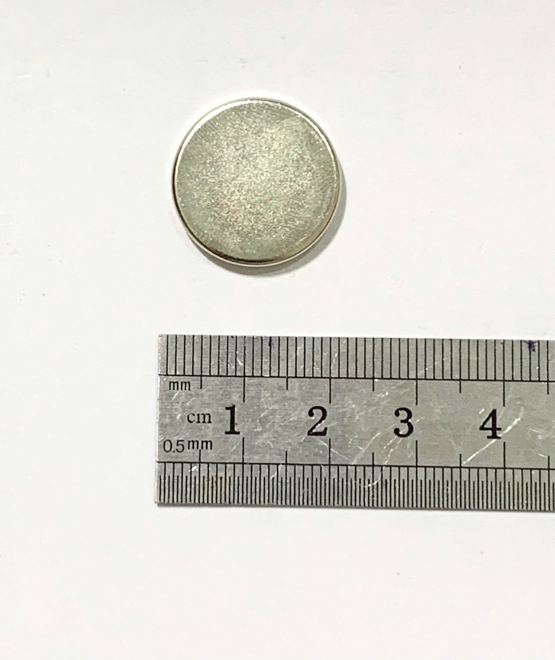 Nam châm thép trắng Fi 20mm x 3 mm
