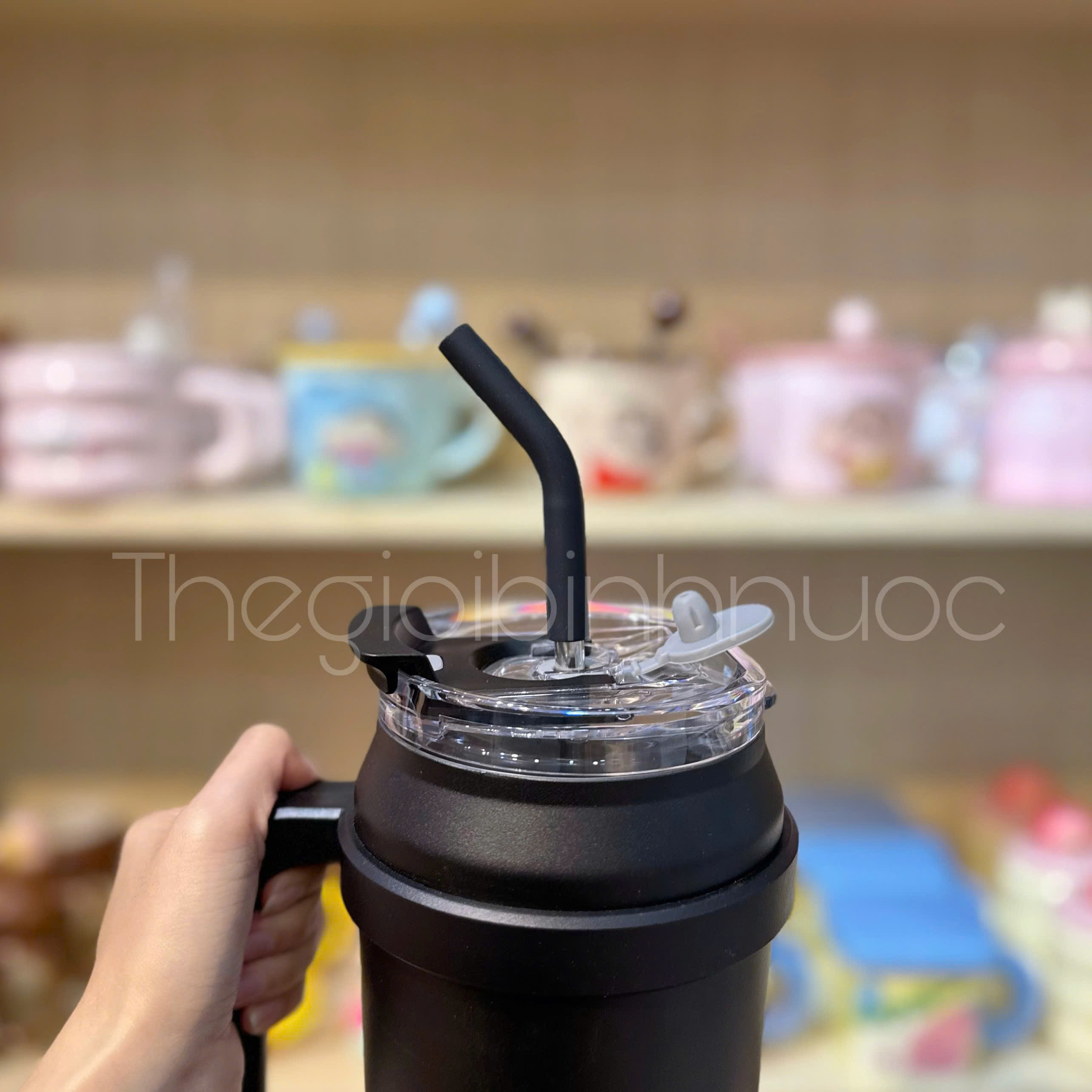 Ly Giữ Nhiệt Dung Tích Lớn 1L4 Tặng Kèm Ống Hút 