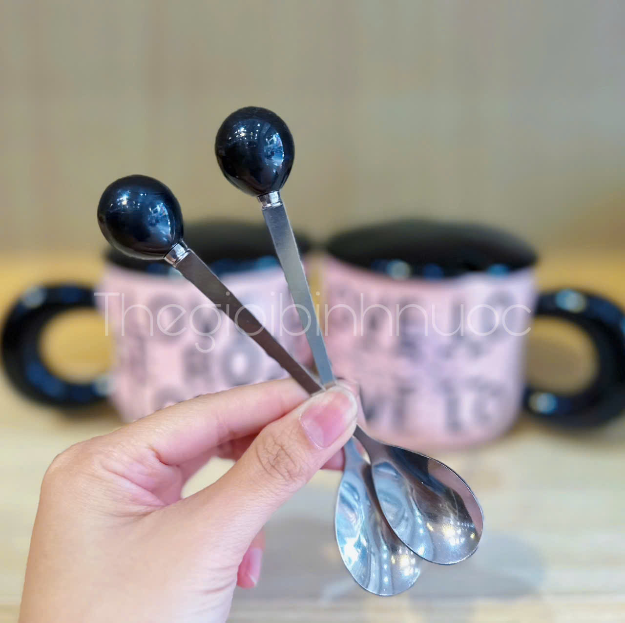 Ly Sứ LOVE 380ML Kèm Muỗng Dễ Thương