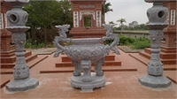 Đỉnh hương bằng đá