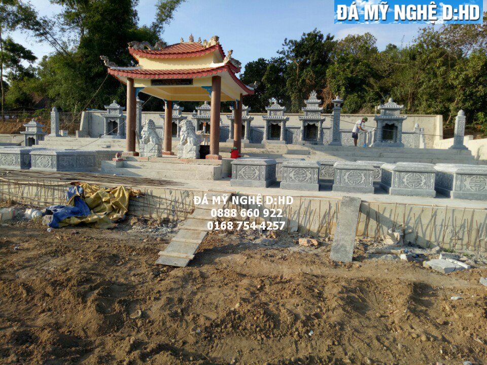 Xây dựng khu lăng mộ đá tại Quảng Nam - Lăng mộ đá khối tự nhiên