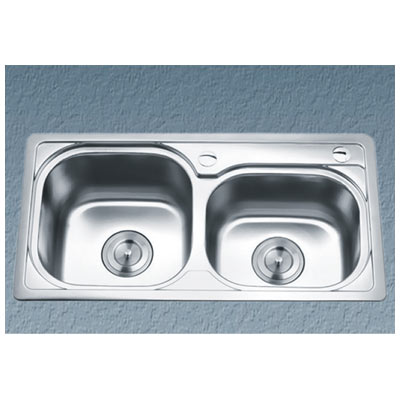 Chậu rửa bát 2 hố lệch GORLDE GD5702 không bàn