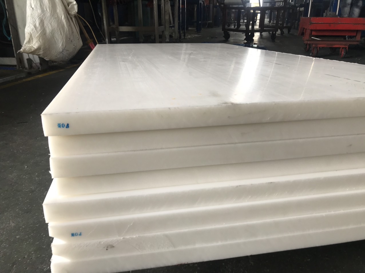 PHÂN BIỆT NHỰA POM TĨNH ĐIỆN SẢN XUẤT TẠI HÀN QUỐC VÀ TRUNG QUỐC