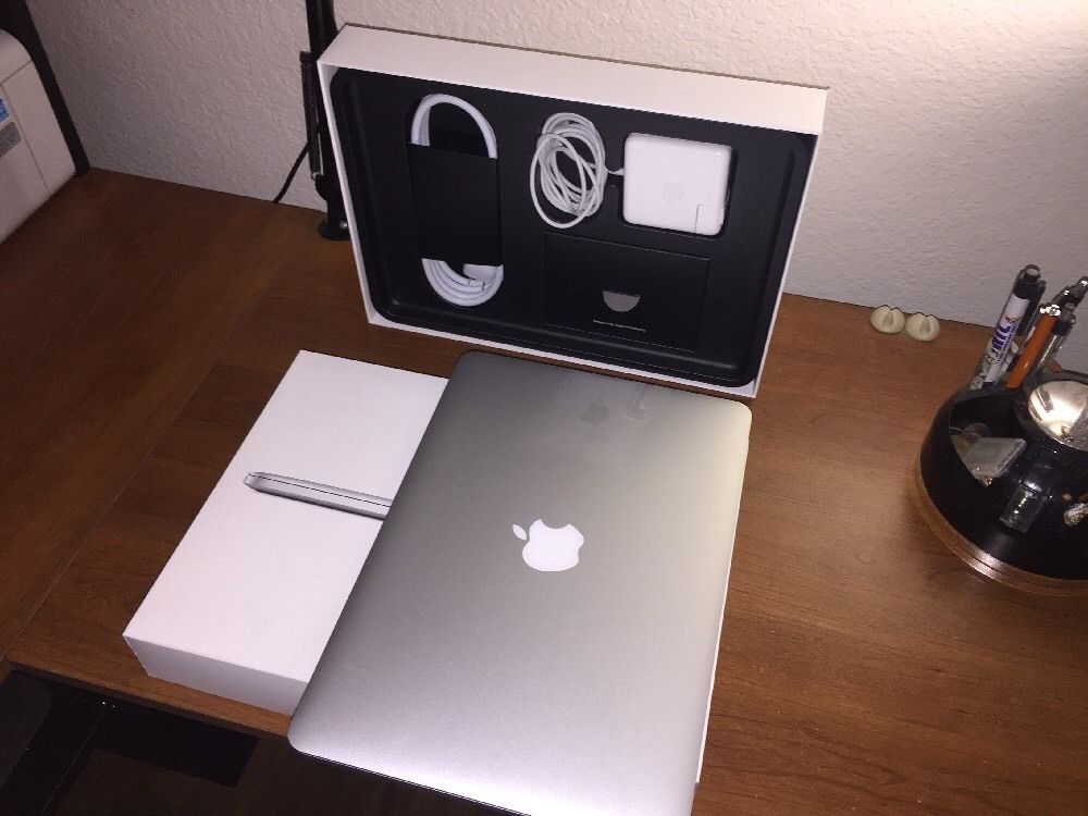 ban macbook MGX72LL-A