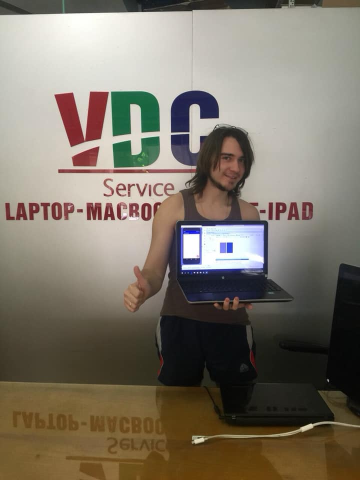 Chăm sóc Macbook laptop