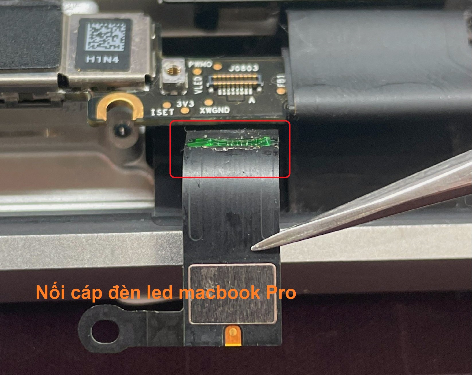 gãy cáp led macbook pro A1708 a1707 a1706