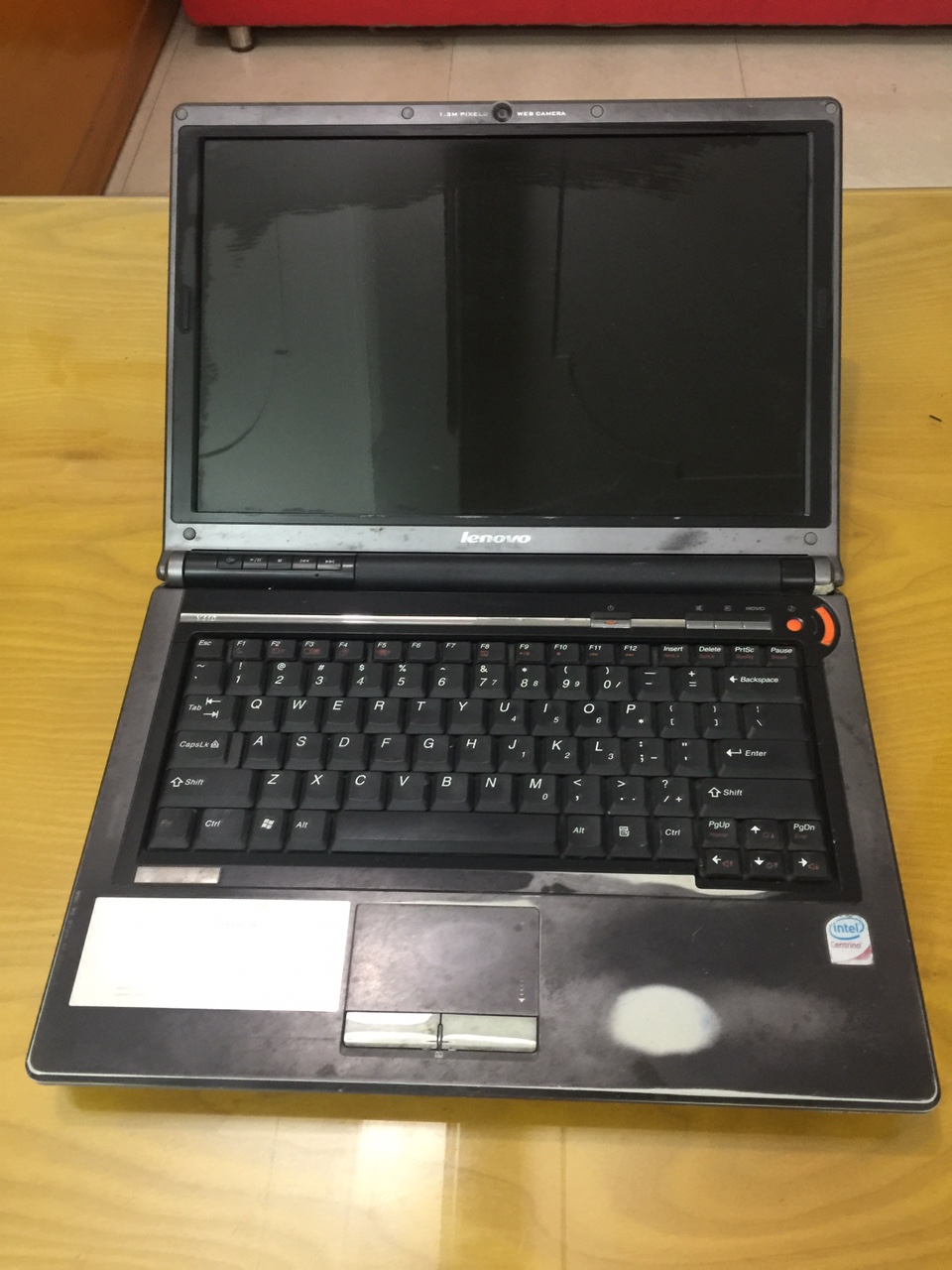 Laptop cũ Lenovo Y410 giá rẻ (Core 2 Duo T5750 ram 3gbGB ổ hdd 160GB, Intel GMA X3100, 14 inch)