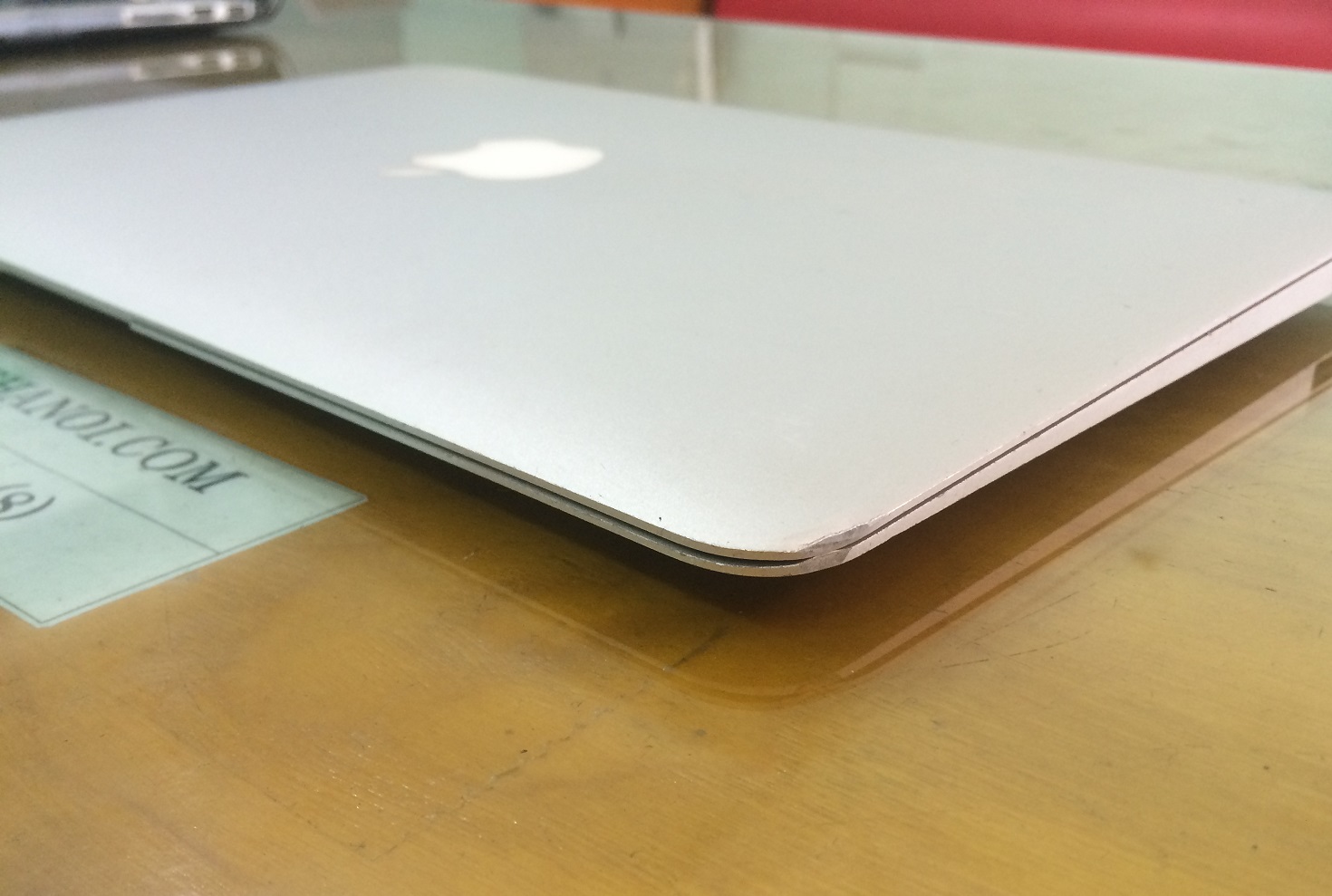 MACBOOK AIR BỊ MÓP GÓC