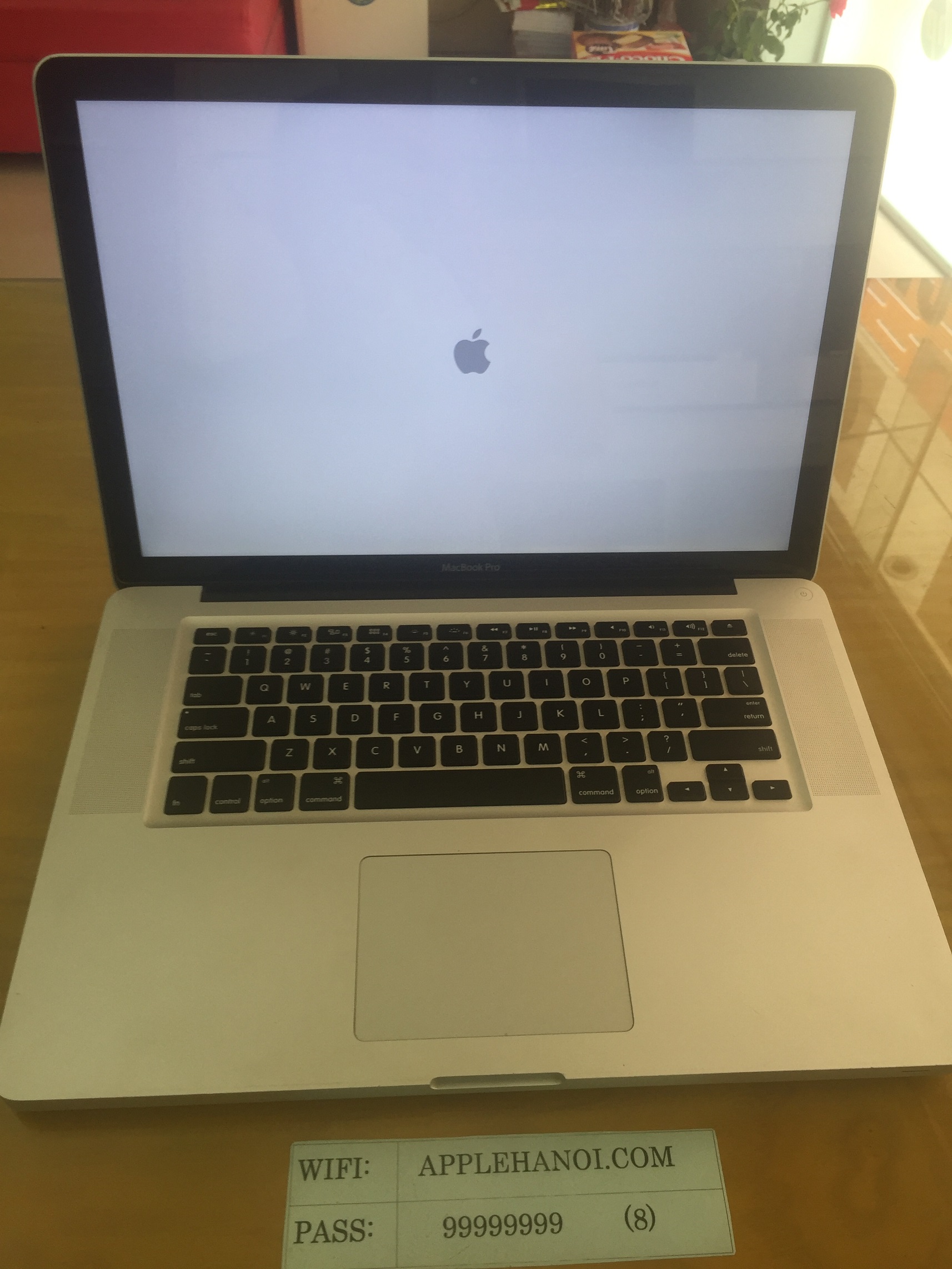 Macbook Pro Late 15 inch -2011- MD322 core i7 ram 4gb 500