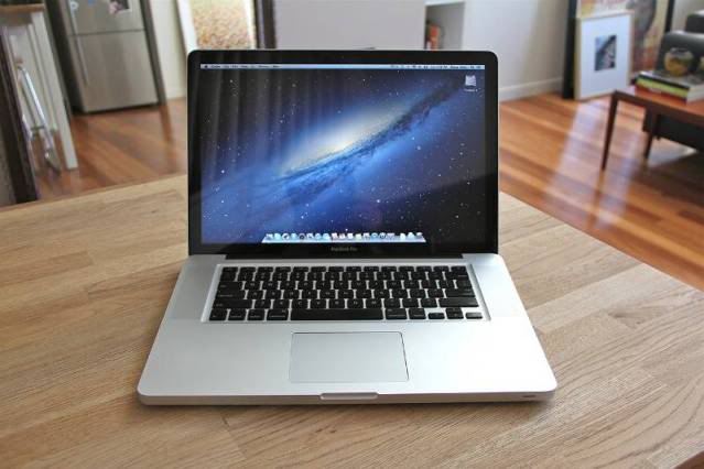 MacBook Pro MC372 15.4 INCH Mid-2010 Core i5 (I5-540M) 2.53 GHz