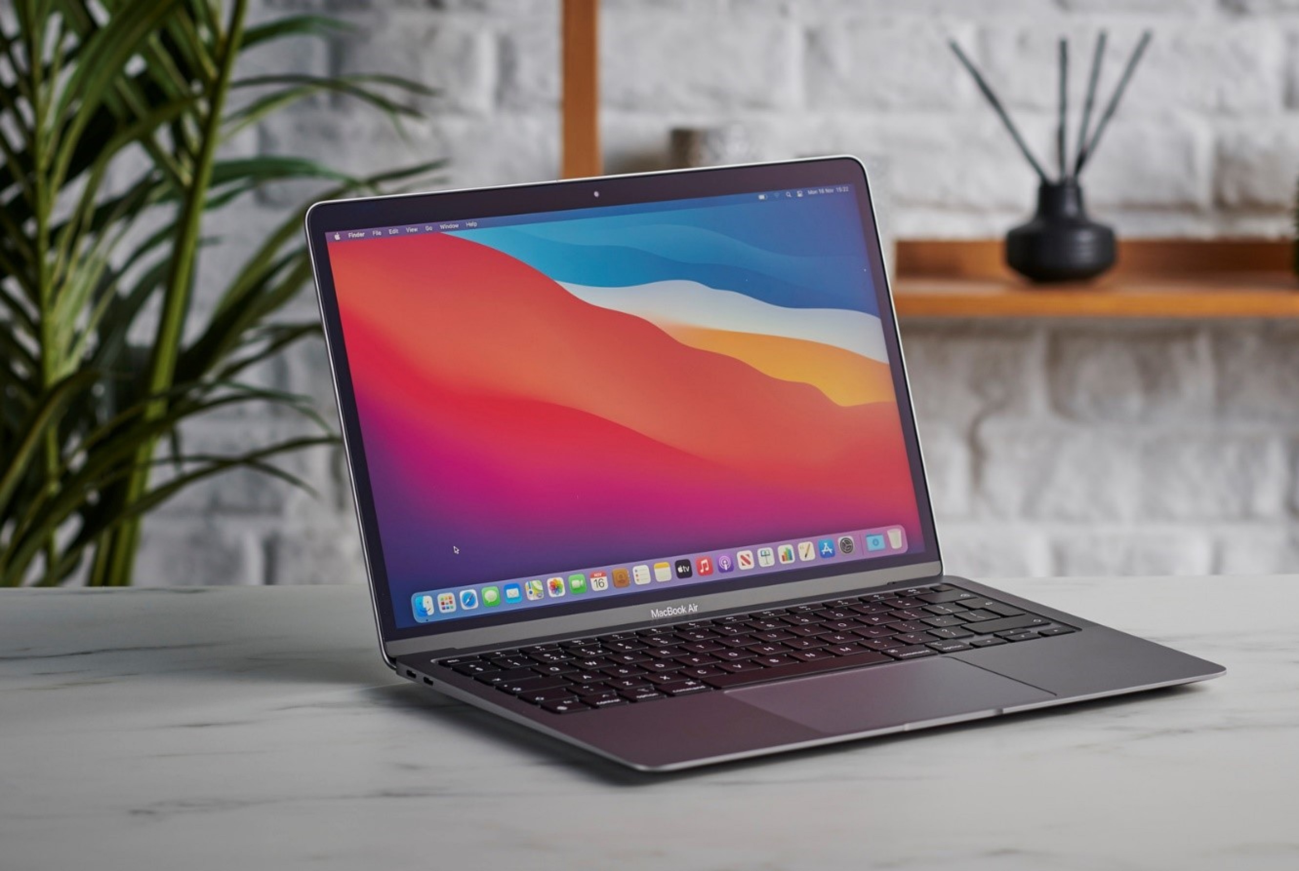 東京都 MacBook Air 2020 M1 A2337 シルバー | www.podernews.com.br