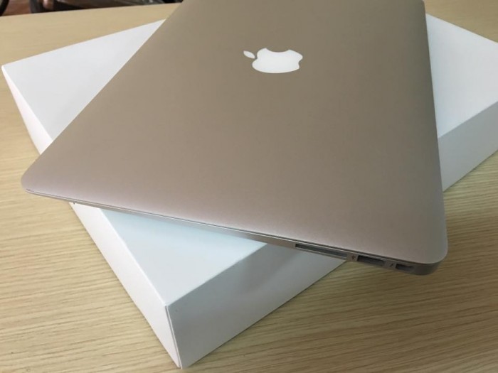 MACBOOK AIR EARLY 2015 A1466 13.3 INCH