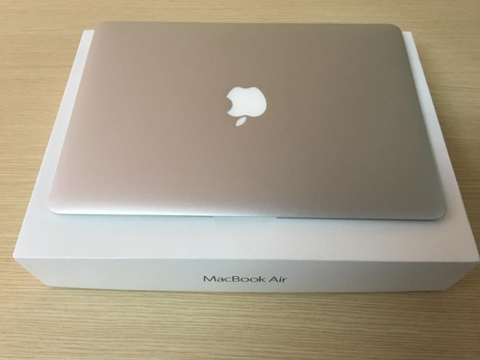 MacBook Air MJVE2LL-A Early 2015 A1466