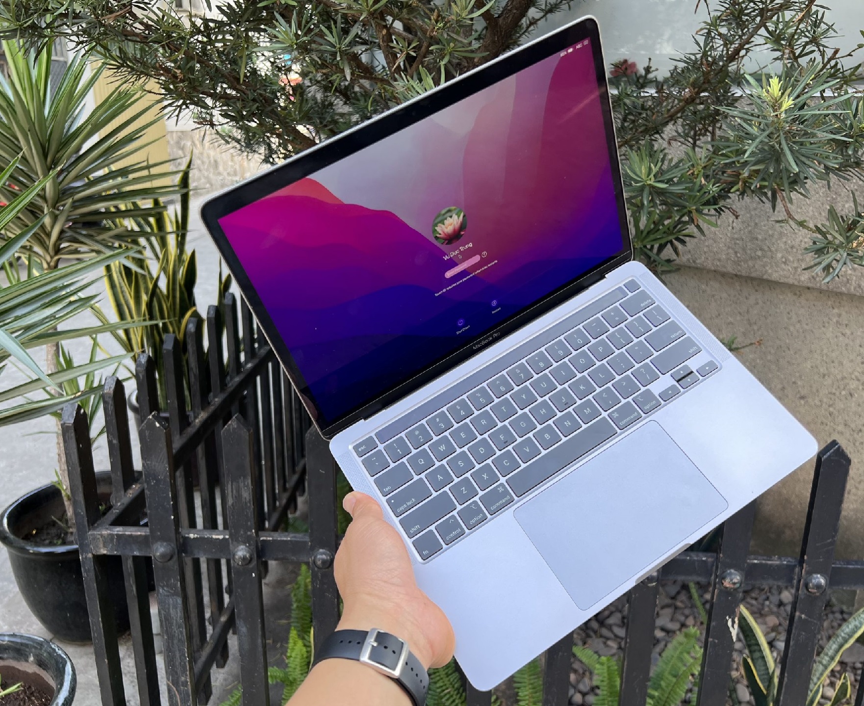 MacBook pro 13inch 2020 core i7 16GB 1TB | nate-hospital.com