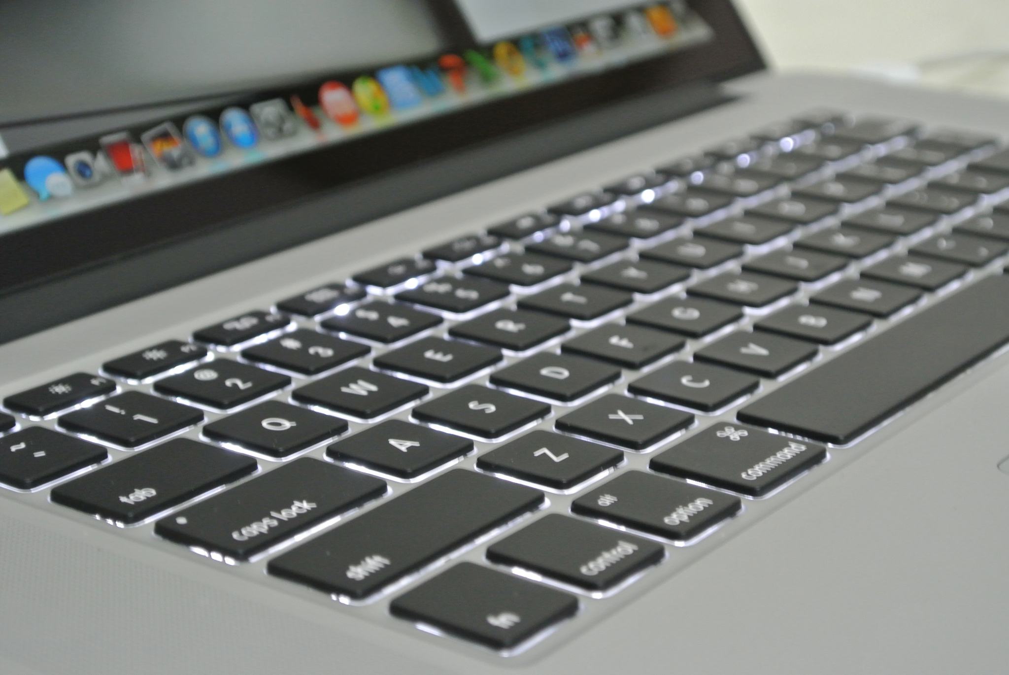 MacBook Pro MC976 15