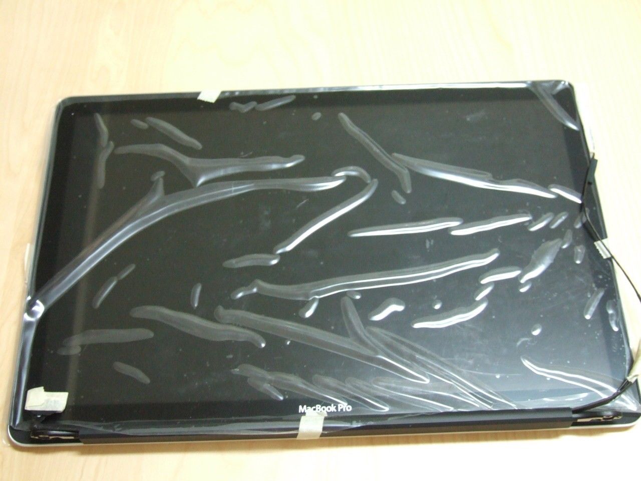 THAY CỤM MÀN HÌNH MACBOOK 15.4 INCH A1286 2010 2011 2012 M