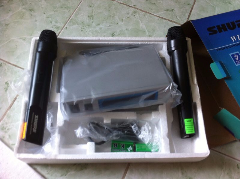 Micro không dây Shure SM-388