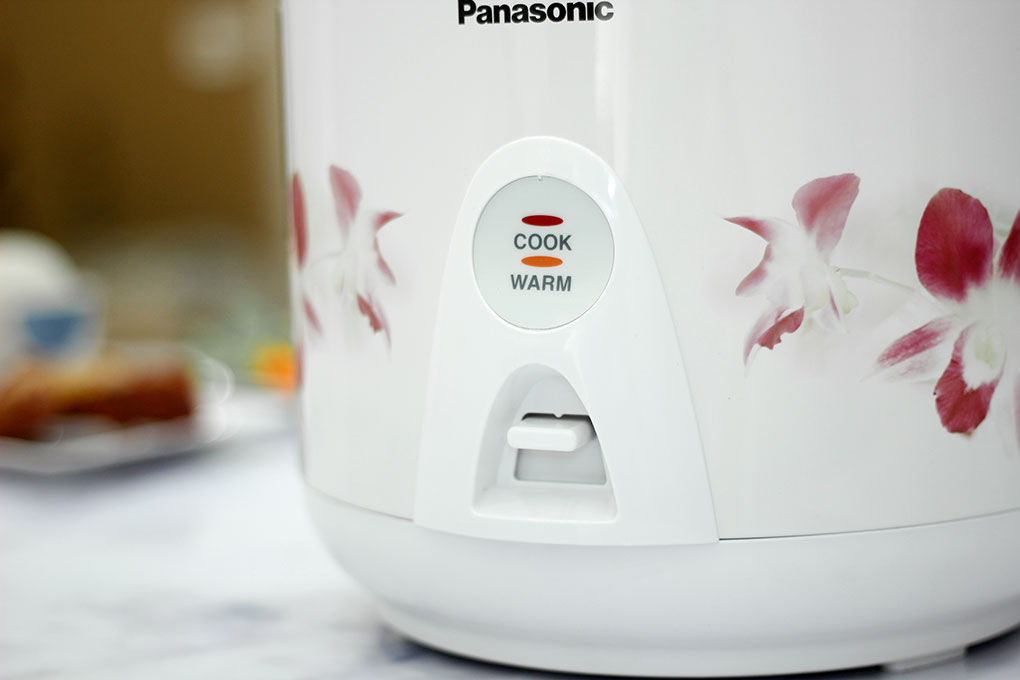 Nồi cơm Panasonic SR-MEV18HRA
