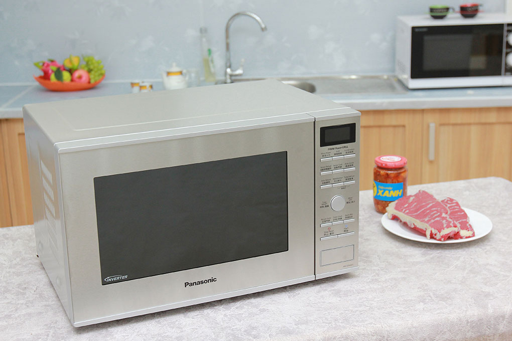 Lò vi sóng Panasonic NN-GD692S, dung tích 31L, Inverter
