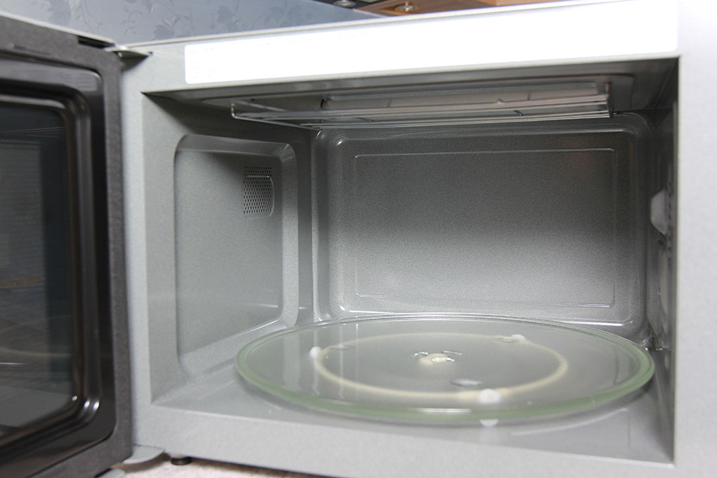 Lò vi sóng Panasonic NN-GD692S, dung tích 31L, Inverter