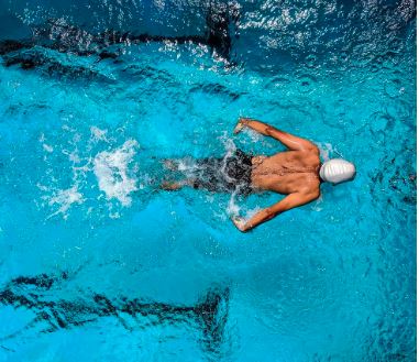 Bể bơi thương mại & Spa: Giải pháp xử lý nước bằng Ozone thay thế Chlorine