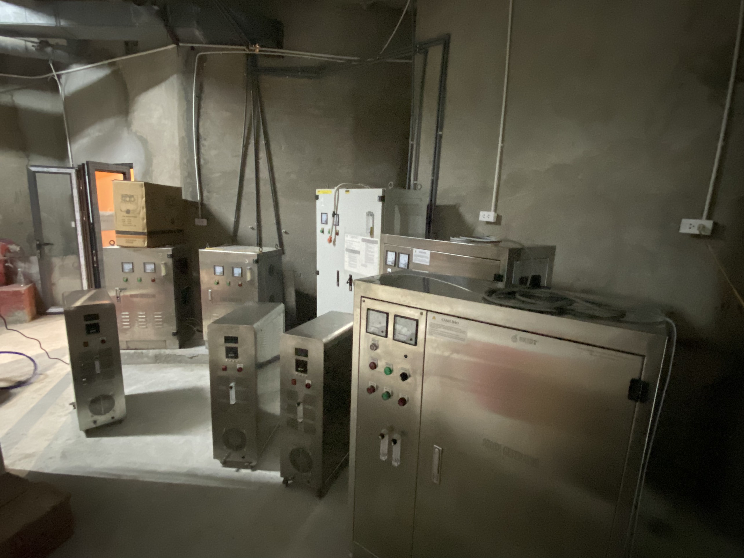 Máy phát ozone xử lý nước thải