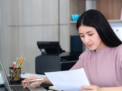 Chị Lan