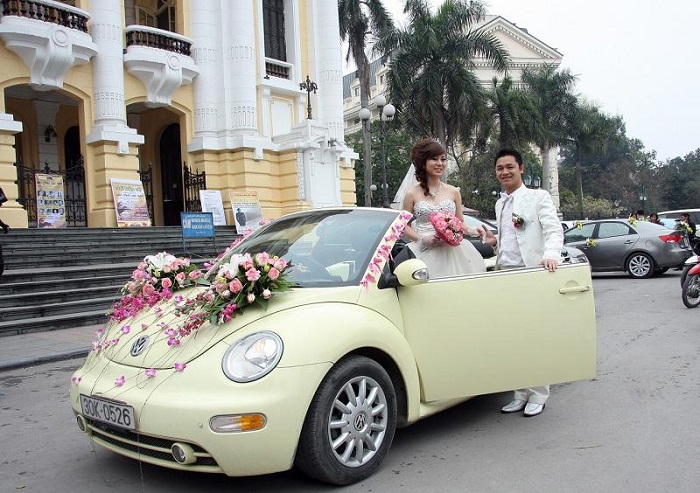 Thuê xe cưới tại Hà Nội vào mùa cháy hàng