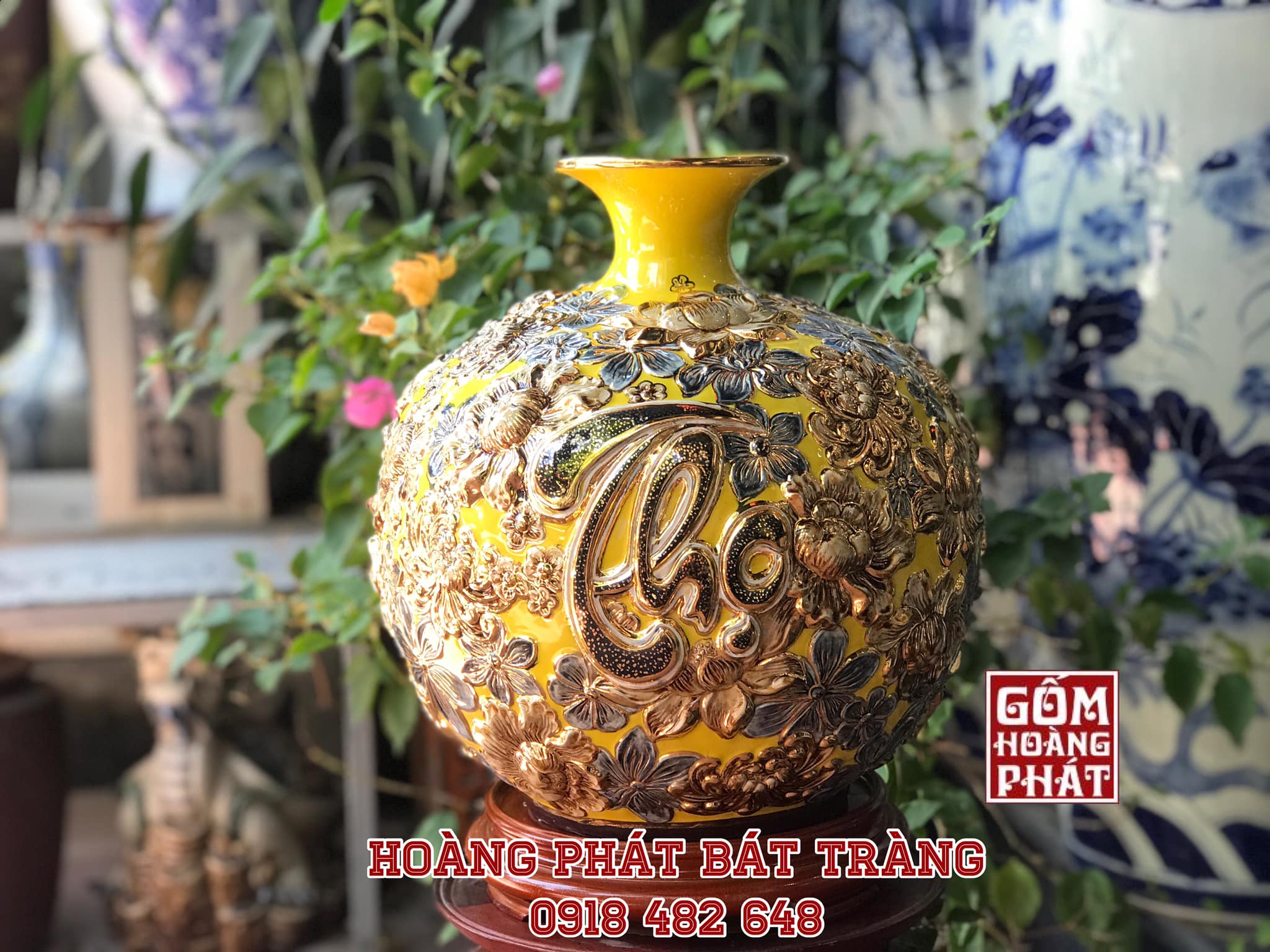 Bình hút tài lộc Phúc Lộc Thọ vẽ liên hoa vàng kim nền vàng BHL68 4