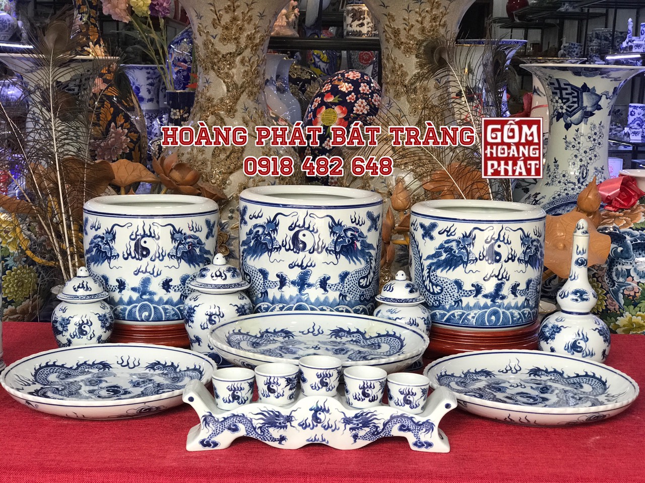 Bộ đồ thờ men lam rồng chầu nguyệt xanh cổ vẽ kỹ Bát Tràng cho ban thờ gia tiên số 2
