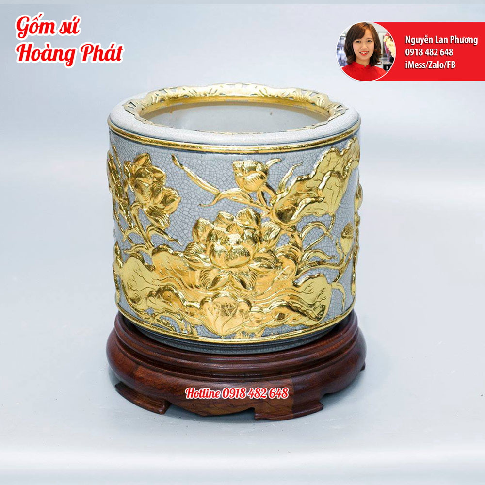 Bát hương đắp Sen dát vàng kèm chân đế gỗ