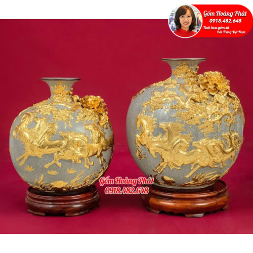 Bình hút tài lộc men rạn đắp nổi mã đáo thành công dát vàng 426