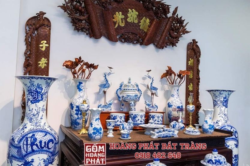 Bộ đồ thờ men lam vẽ kỹ cao cấp Bát Tràng full cho ban thờ gia tiên 3