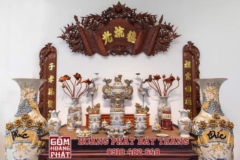 Bộ đồ thờ men rạn đắp nổi cao cấp Bát Tràng full cho ban thờ gia tiên 2