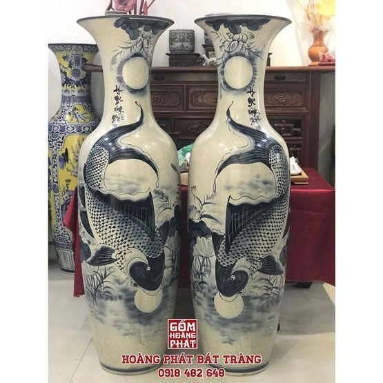 Lục bình sứ Lý ngư vong nguyệt men rạn cổ LBMR75