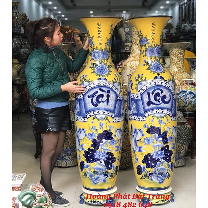 Lục bình sứ Bát Tràng thư pháp Tài Lộc men vàng hoàng gia 1m4 SP4456