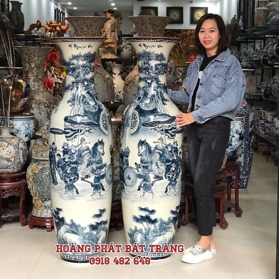 Lục bình sứ Vinh quy bái tổ men tràm trắng cao 1m55