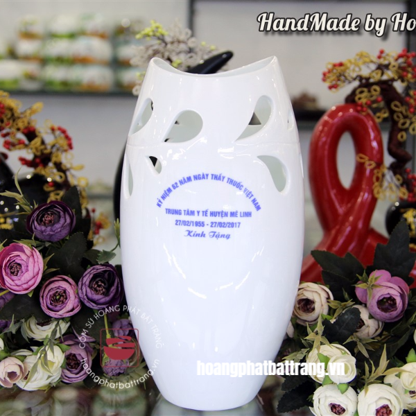 Lọ hoa miệng cá in ấn logo kỷ niệm ngày Thầy thuốc Việt Nam 1