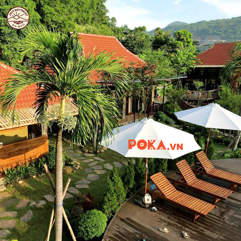 Hình 8: Giường tắm nắng gỗ tự nhiên