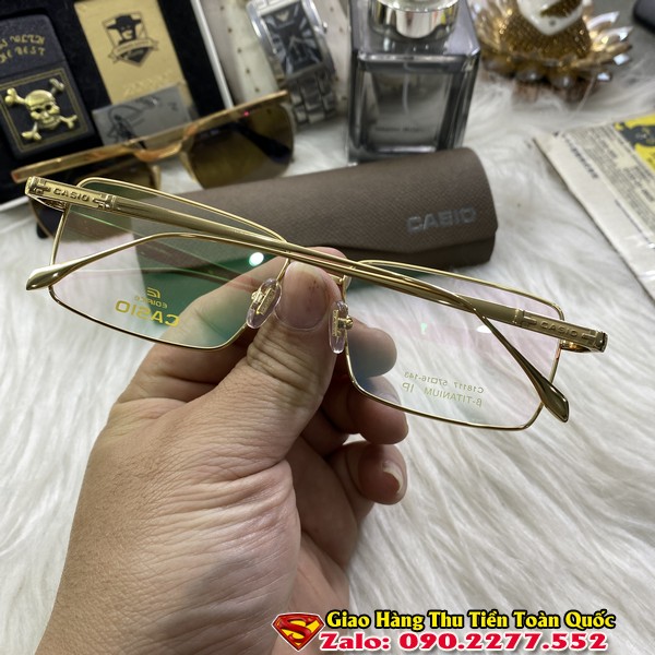 gong-kinh-can-nhat-bai-titan-sieu-nhe7.jpg?v=1712650912573