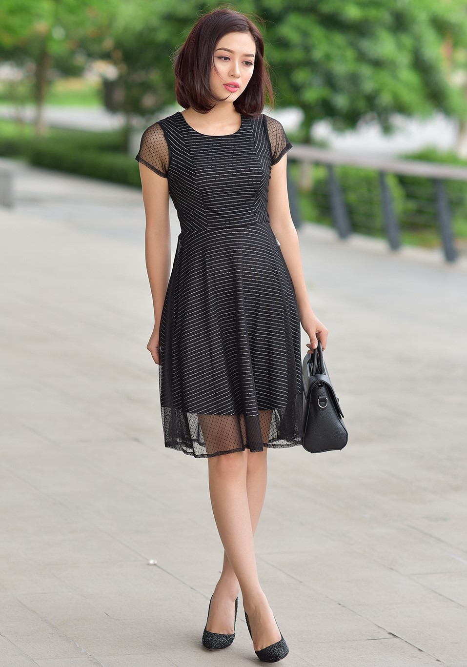Đầm váy nữ bẹt vai body siêu tôn dáng 2 màu đen trắng R38 - RyBi giá sỉ,  giá bán buôn - Thị Trường Sỉ