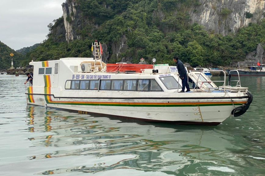Đi tàu ra đảo Quan Lạn như thế nào