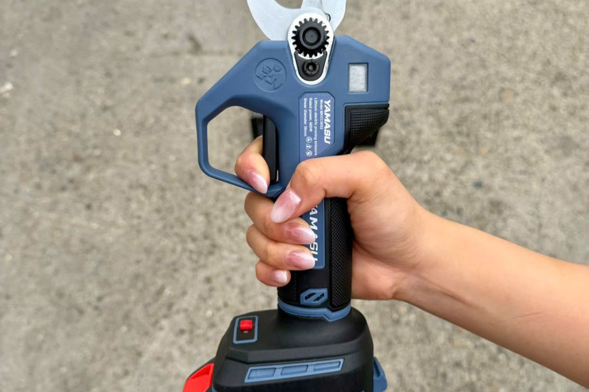 Hướng dẫn mở kéo cắt cành pin Yamasu
