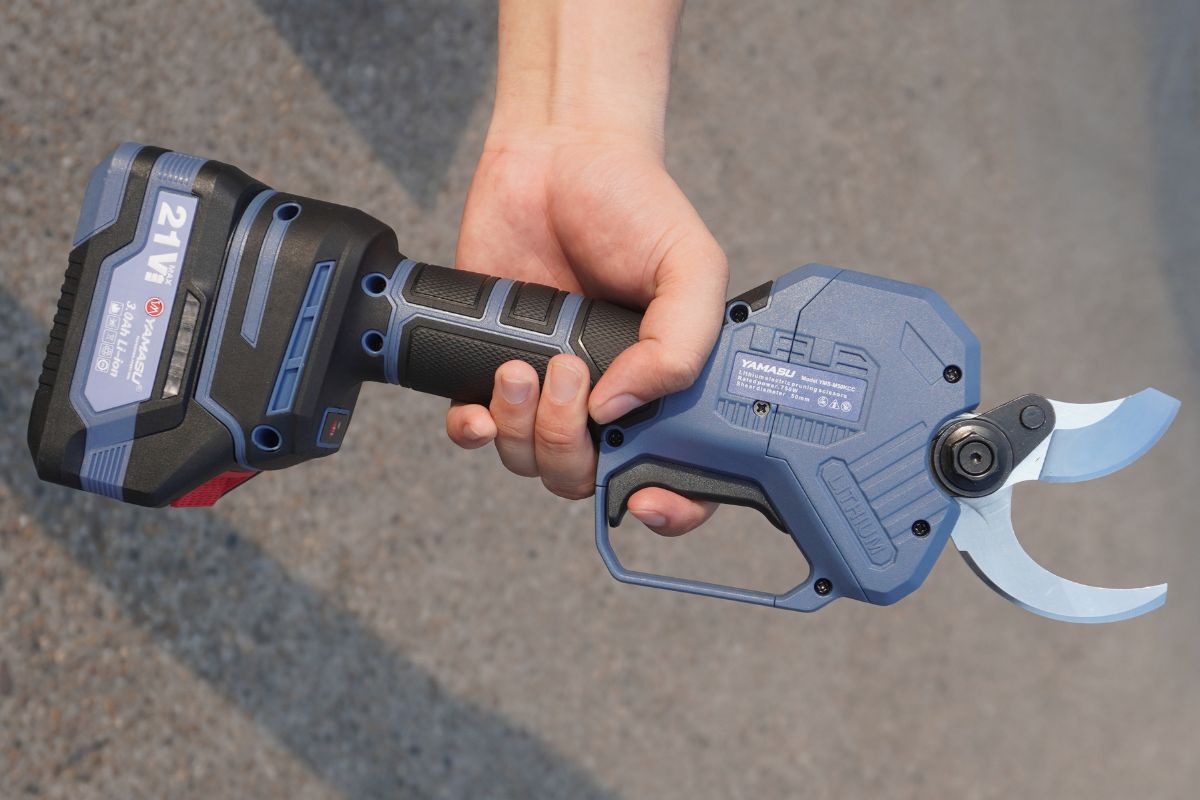 Kéo cắt cành pin là gì?