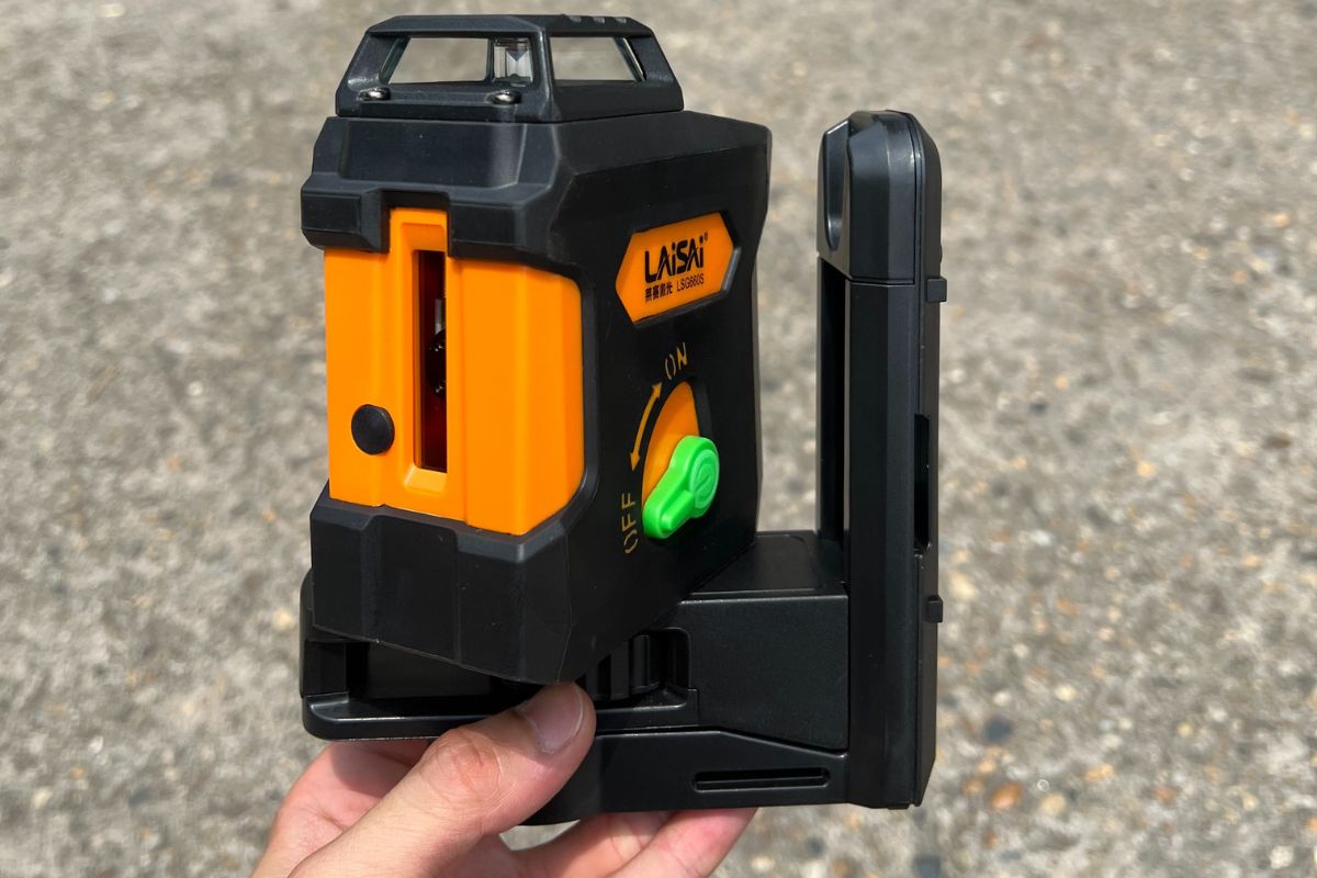 Sử dụng pin đúng cách để máy bền hơn